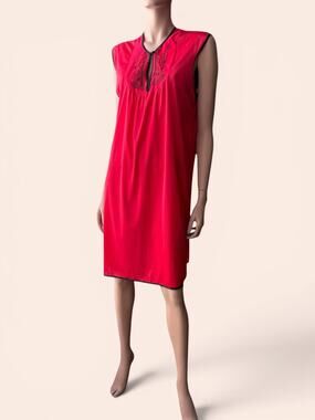 Vintage Glencraft Red Nylon Embroidered Yoke Black Nightgown Size Med Union Made